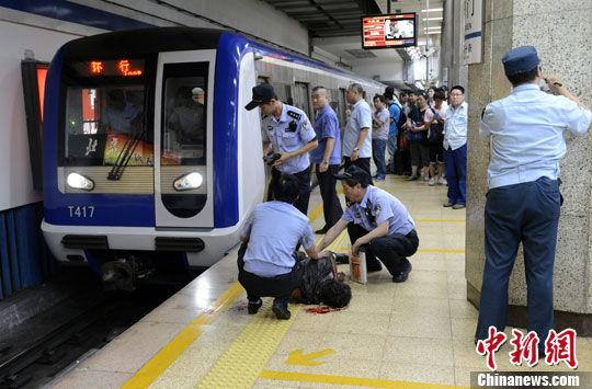 今日科普一下！男童掉列车站台缝隙,百科词条爱好_2024最新更新